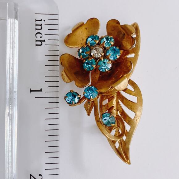 VTG 1940s Blue Rhinestone Gold Tone Floral Leaf Layered Mid Century Brooch Pin - Picture 7 of 10